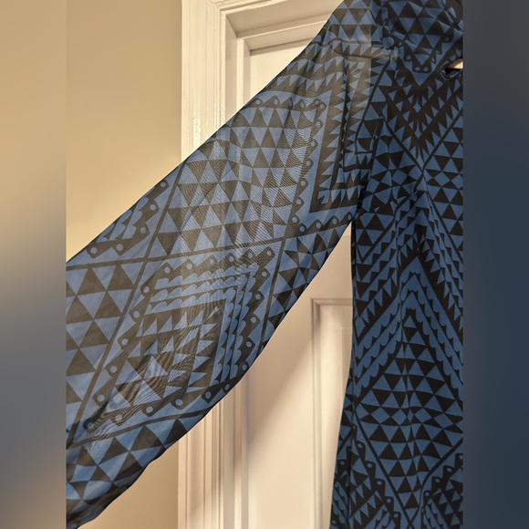 Danny & Nicole Blue and Black Patterned Long Sleeve Dress - Picture 5 of 7